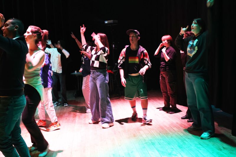 permission-de-minuit-et-demi-_-just-danse-r7_12931-francis-deschamps-pcm-5