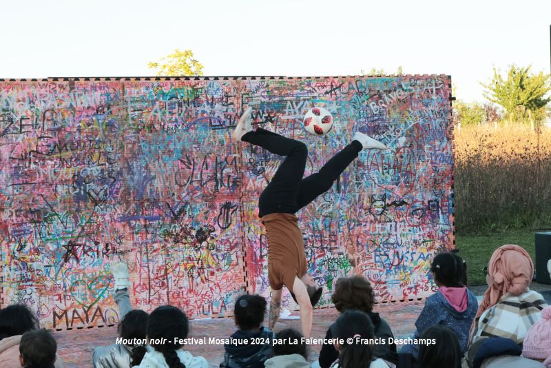 2024.09.28-mouton-noir-festival-mosaique-par-la-faiencerie-francis-deschamp-8