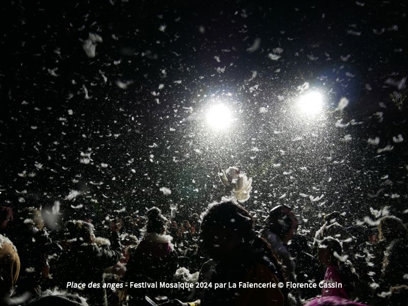 place-des-anges-festival-mosaique-par-la-faiencerie-florence-cassin-254