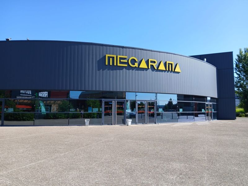 megarama-entree-public-3-angele-grandidier