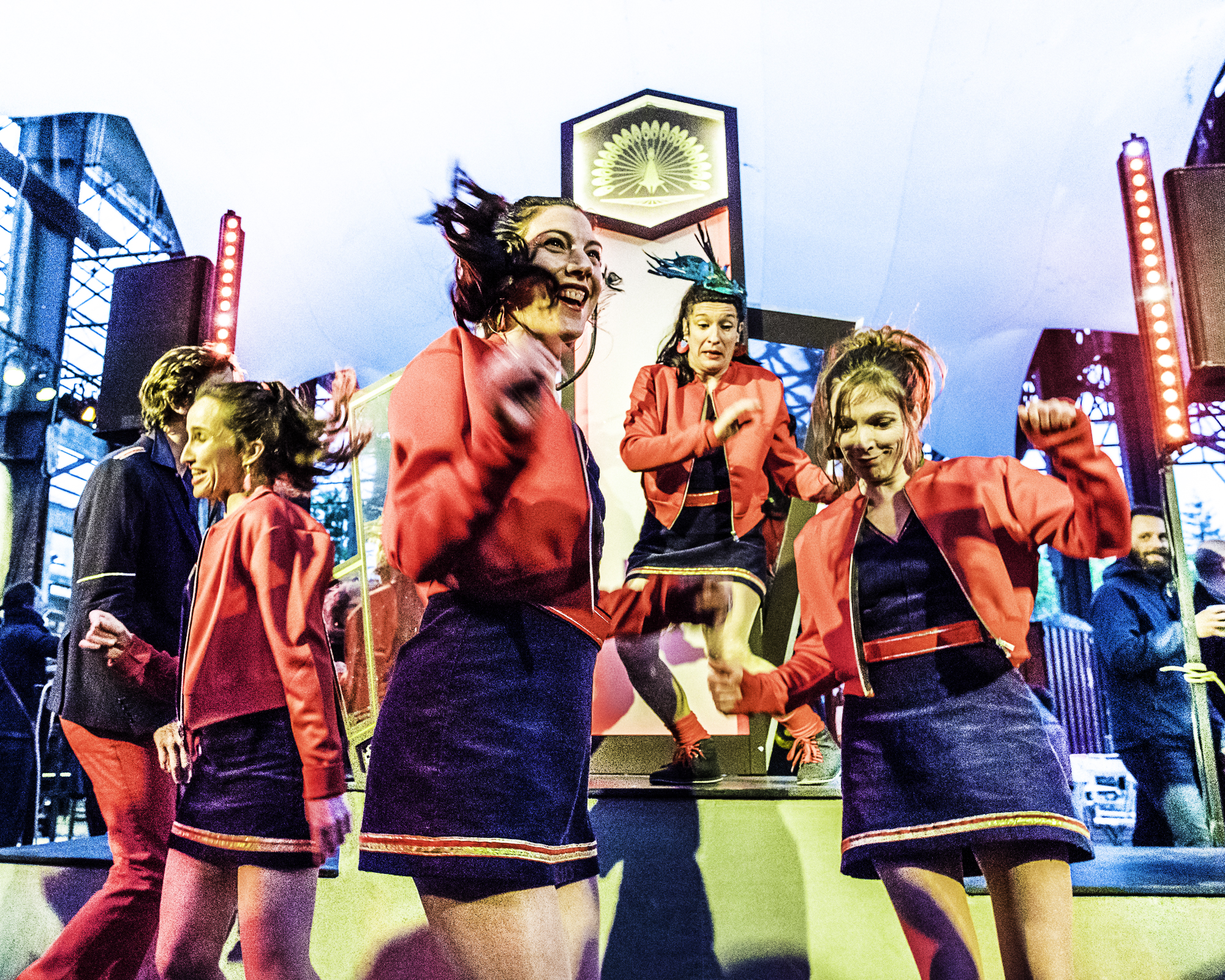 mobil-dancing-damien_bossis-2