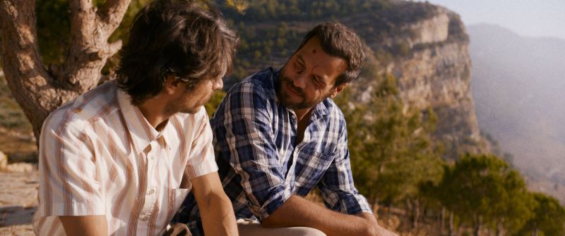 4mur_still_full_0211898