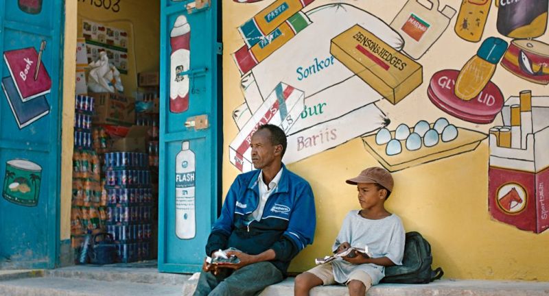 the-village-next-to-paradise_mo-harawe_2_-freibeuterfilm-1024x553