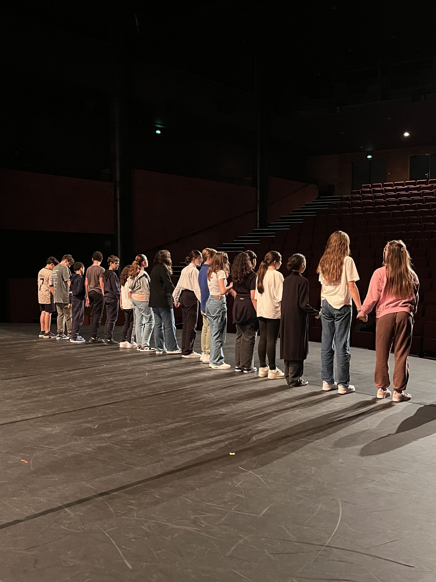 restitutions-scolaires-theatre-et-danse-2024-florence-cassin-1