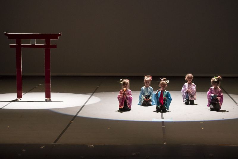 eac-danse-a-l-ecole-victor-hugo