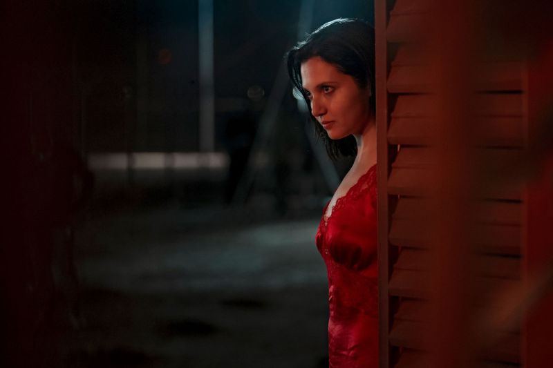 le-cri-des-gardes-2-mia-mckenna-bruce-copyright-anna-matveeva