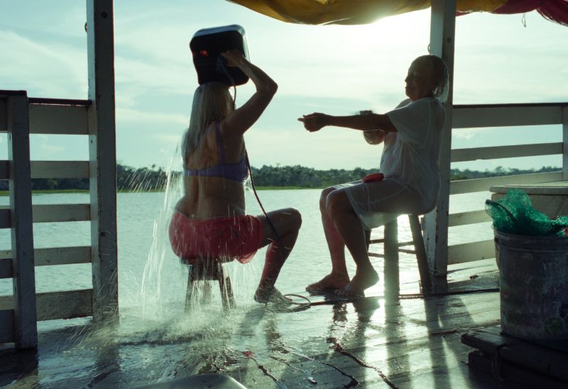 o-ultimo-azul-3-guillermo-garza-desvia