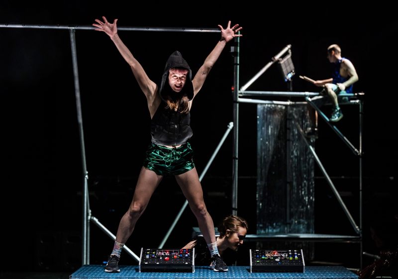 iov20241105-0416_web