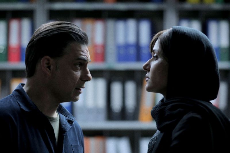 woman-and-child-photo-06-amirhossein-shojaei-saeed-roustaee