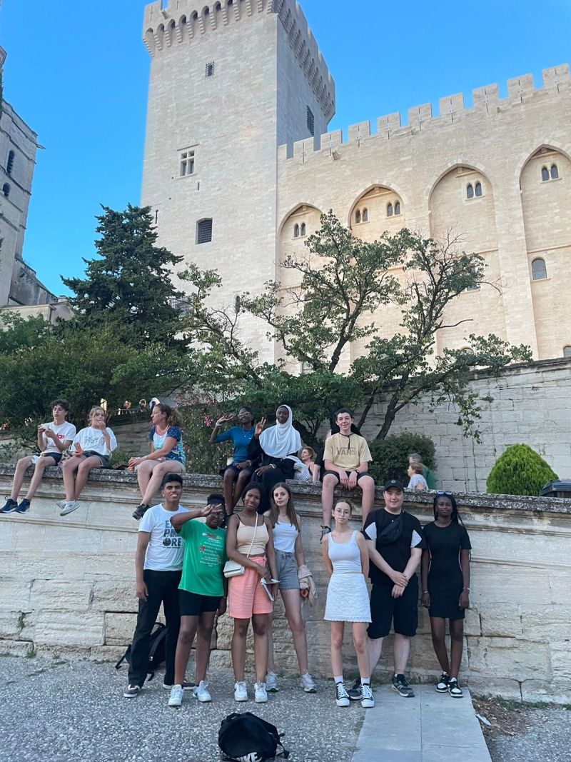 commission-jeunes-avignon-palais-des-papes-festival-in