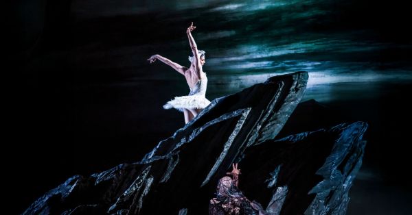 swan-lake_1200x628_11zon